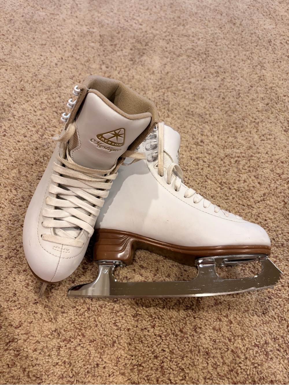 JACKSON Mystique  girls  Figure Ice Skates